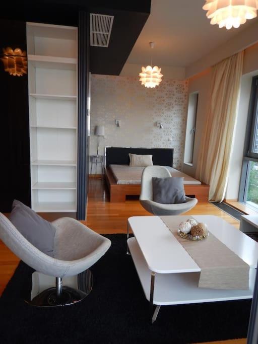 Imadnivalo Medences Hotellakas Szaunaval. Budapest Ngoại thất bức ảnh